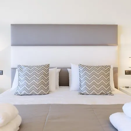 Doncella Luxury With Ocean View דירה